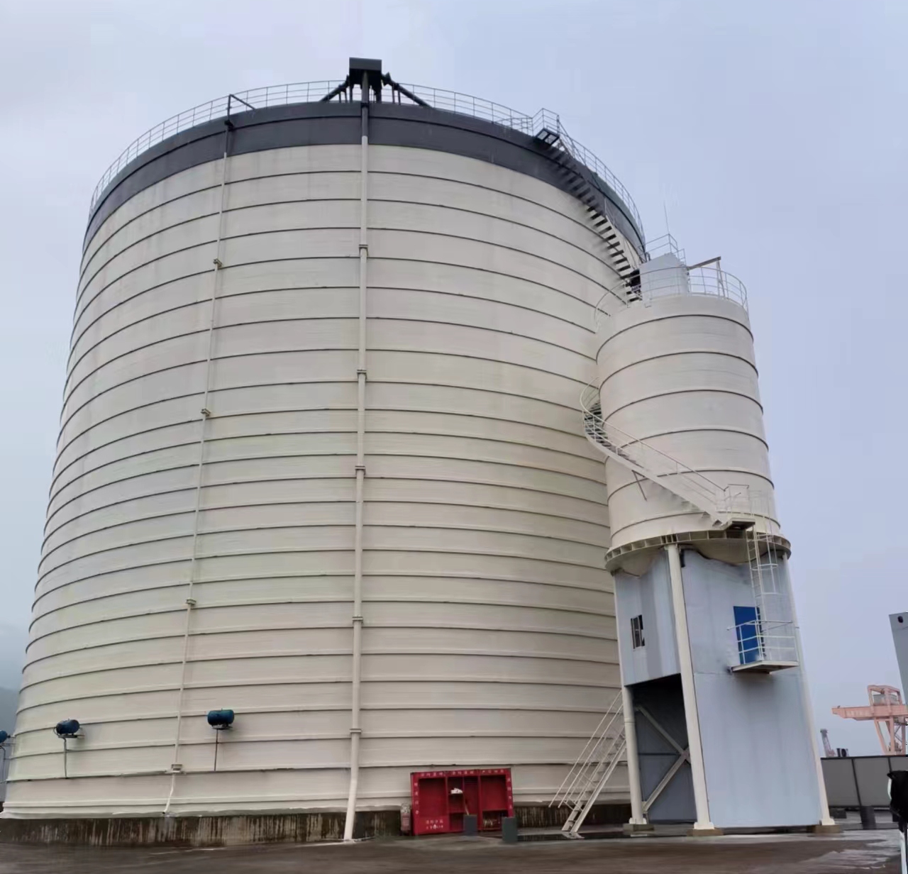 乌兰浩特10万吨水泥钢板库